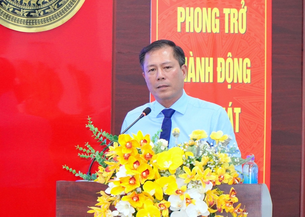 6. Trao-giay-chung-nhan-dau-tu.JPG (250 KB)